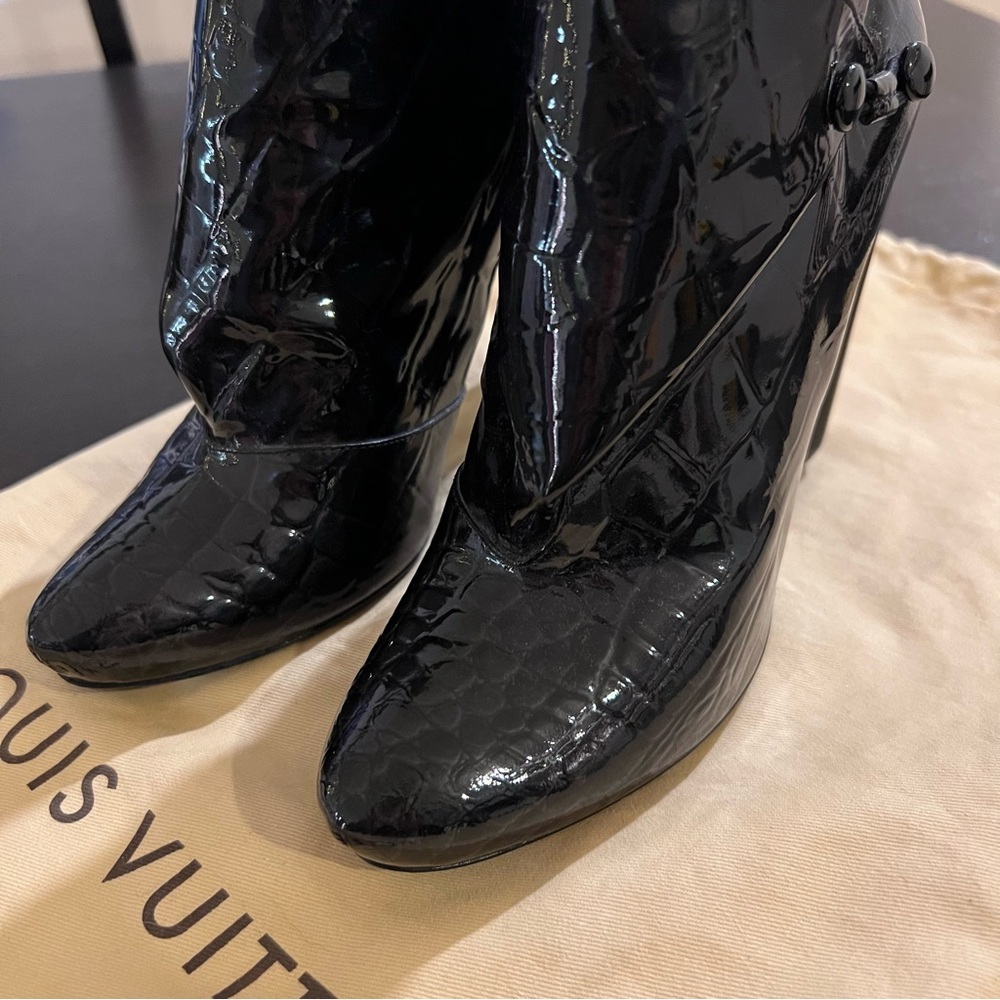Louis Vuitton Patent Croc Embossed Delft Cornelia Ankle Boots Size 37.5 - Picture 8 of 8